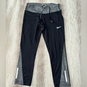 Nike Dri-Fit Cropped Athletic Leggings Black & Gray Patterned Panels